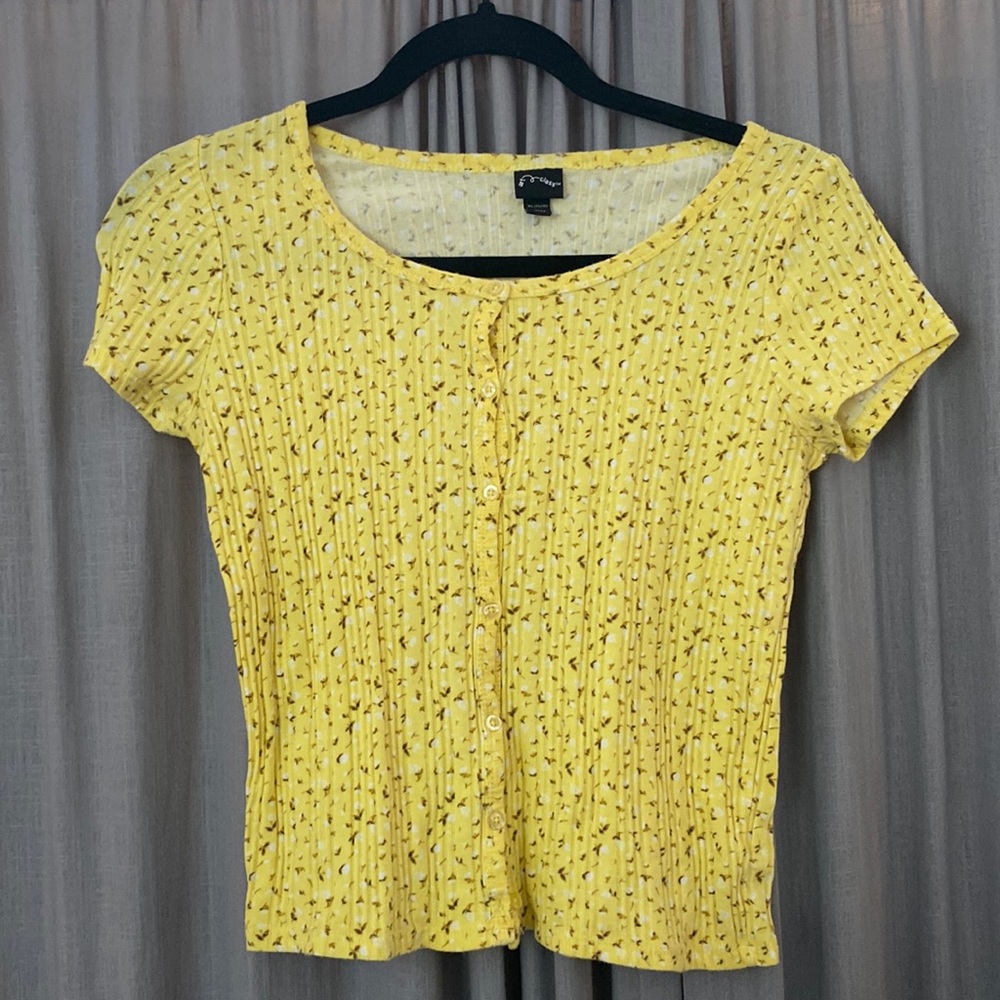 Yellow top with clear buttons, light weight, XL(14-16) cute tight fit